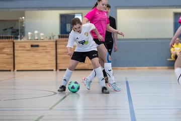 Bild 112 - C-Juniorinnen 3 Loewinnen Cup